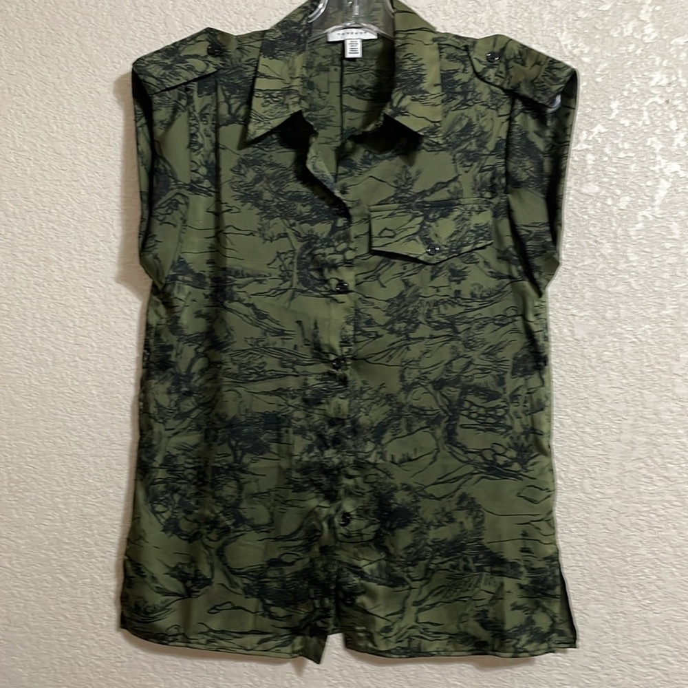 TOPSHOP Woman’s Top - Picture 2 of 9